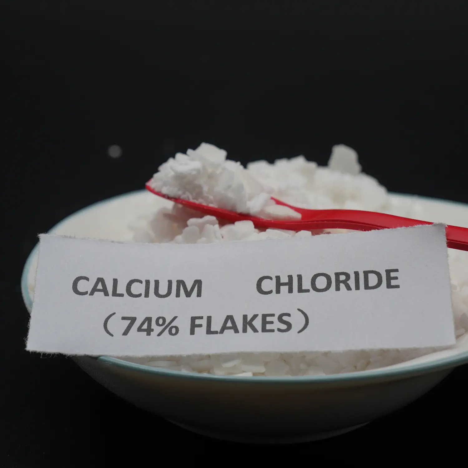 Dihydrate calcium chloride flakes 74-77%